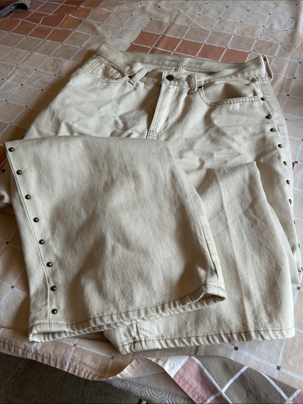 Old Navy Wide-Leg Jeans with Side Stud Details Size 8